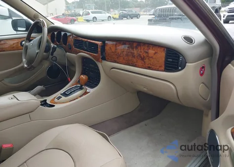 1998 Jaguar Xj8 Vanden Plas from USA, damaged, VIN SAJKX6243WC838538